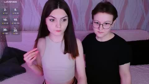 Ana and Tati online show from December 21, 5:53 pm
