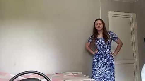Snapshot of porscheburnett chatting on July 9, 7:23 am Kristy online show from July 9, 7:23 am