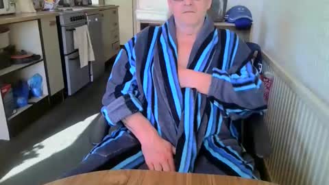 poshman65 online show from April 14, 9:04 am