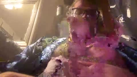 Snapshot of poundsquad305 chatting on October 19, 5:52 am poundsquad305 online show from October 19, 5:52 am