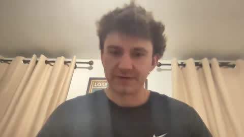 Snapshot of povkingx chatting on October 24, 2:52 am POVKingX online show from October 24, 2:52 am