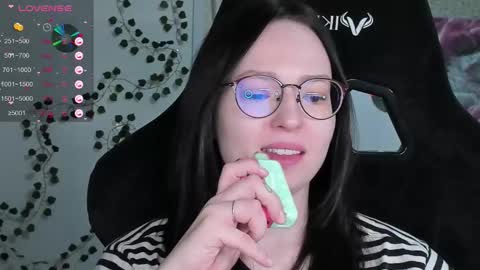 Robyn online show from February 26, 3:22 pm