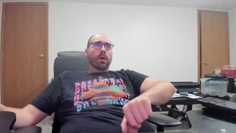 Snapshot of powerbotombear3 chatting on December 20, 11:28 am Robby online show from December 20, 11:28 am