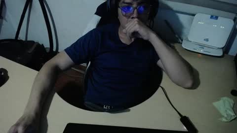 Snapshot of powerfulzeus2 chatting on November 4, 1:16 am powerfulzeus2 online show from November 4, 1:16 am