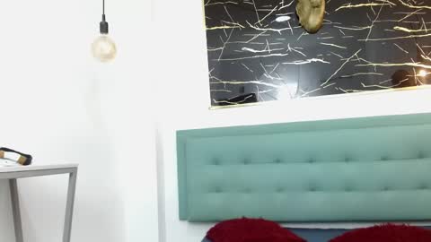   online show from April 15, 3:57 am