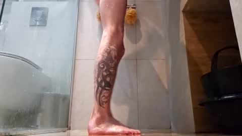 Snapshot of powermute22 chatting on December 22, 6:54 am Big Dick online show from December 22, 6:54 am