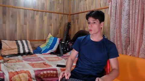 Snapshot of powertwinky chatting on January 27, 5:36 am chris independent online show from January 27, 5:36 am