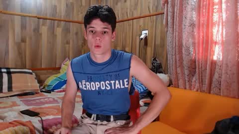 Snapshot of powertwinky chatting on January 27, 9:44 pm chris independent online show from January 27, 9:44 pm