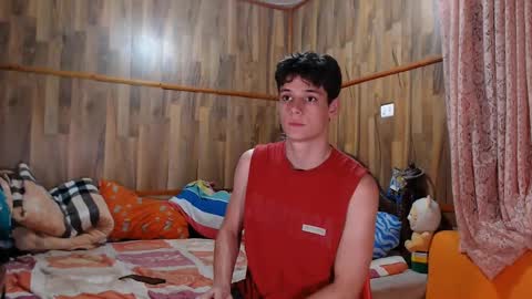 Snapshot of powertwinky chatting on February 5, 11:50 pm chris independent online show from February 5, 11:50 pm