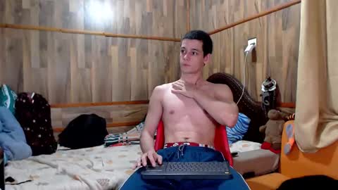 Snapshot of powertwinky chatting on October 6, 3:04 am chris independent online show from October 6, 3:04 am