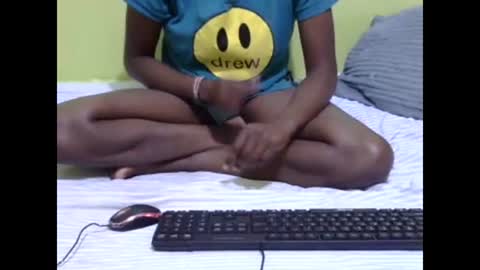 Snapshot of precious_nesh chatting on February 27, 7:12 am precious_nesh online show from February 27, 7:12 am