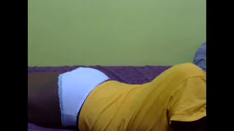 Snapshot of precious_nesh chatting on March 7, 4:35 am precious_nesh online show from March 7, 4:35 am