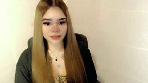 MAXXINE online show from February 27, 6:46 am