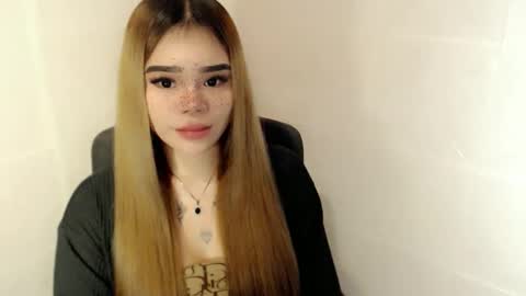 MAXXINE online show from April 12, 2:49 am