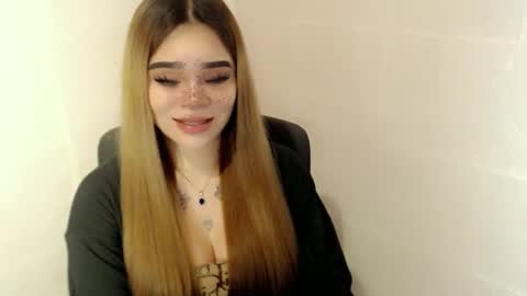 MAXXINE online show from April 24, 3:31 am