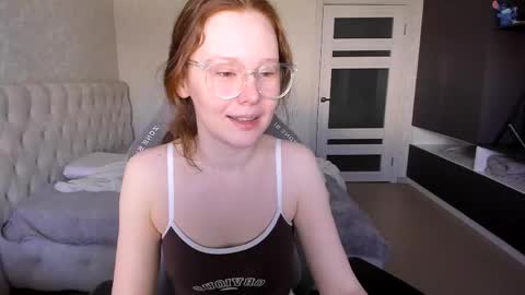 preety_niki online show from May 1, 3:44 am