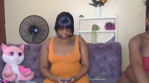 Snapshot of preetycookie chatting on January 9, 12:30 pm Lilly online show from January 9, 12:30 pm