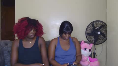 Snapshot of preetycookie chatting on January 28, 3:57 am Lilly online show from January 28, 3:57 am