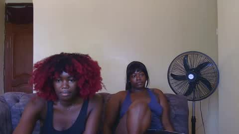 Snapshot of preetycookie chatting on January 28, 12:22 pm Lilly online show from January 28, 12:22 pm