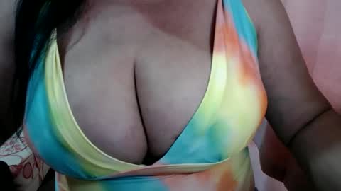 Snapshot of pregnantsinglesugar chatting on October 28, 7:12 am WELCOME IM SINGLE PREGNANT REALLY HARD TO BE A SINGLE WITH TWIN SO PLS STOP BEING RUDELIARWASTING TIME. BE CONSIDERATE. TNX online show from October 28, 7:12 am