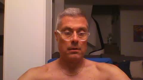 Snapshot of prendimisubito chatting on July 1, 11:48 pm prendimisubito online show from July 1, 11:48 pm