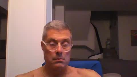 Snapshot of prendimisubito chatting on July 10, 12:15 am prendimisubito online show from July 10, 12:15 am
