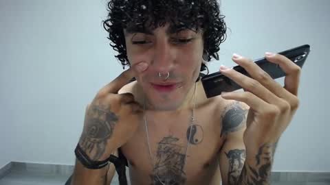 Plux online show from January 5, 6:02 am