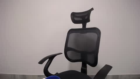 Plux online show from February 4, 4:05 am