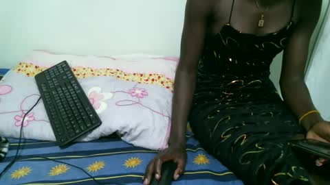 Snapshot of preshty chatting on October 6, 8:01 am preshty online show from October 6, 8:01 am