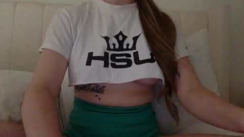 Snapshot of pressplayxo chatting on December 20, 2:52 am The Myth The Legend The baddest Bitch of all online show from December 20, 2:52 am