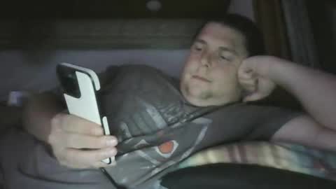 Snapshot of prestonhealy chatting on May 29, 3:37 am prestonhealy online show from May 29, 3:37 am