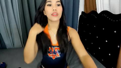 pretteamaxine online show from July 7, 7:23 am