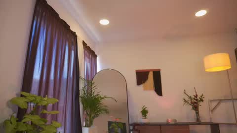 Snapshot of pretties_nay chatting on March 2, 5:36 pm Nayrobi online show from March 2, 5:36 pm