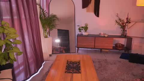 Snapshot of pretties_nay chatting on March 7, 5:49 pm Nayrobi online show from March 7, 5:49 pm