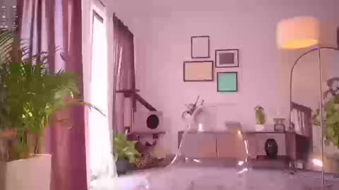 Snapshot of pretties_nay chatting on September 12, 2:39 pm Nayrobi online show from September 12, 2:39 pm