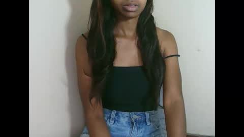 prettiethalia online show from October 23, 7:45 pm