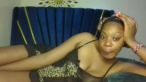 Pretty online show from February 6, 3:37 pm