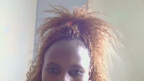 pretty_africanah online show from May 10, 8:03 pm