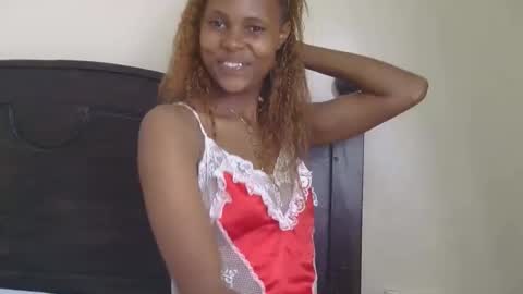 pretty_africanah online show from May 12, 7:33 pm