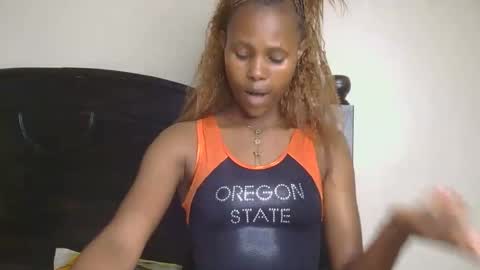 pretty_africanah online show from May 15, 9:38 am