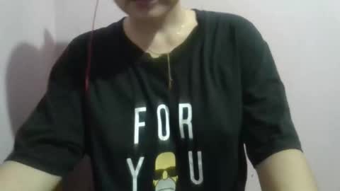 Snapshot of pretty_aimee chatting on November 1, 12:40 pm pretty_aimee online show from November 1, 12:40 pm