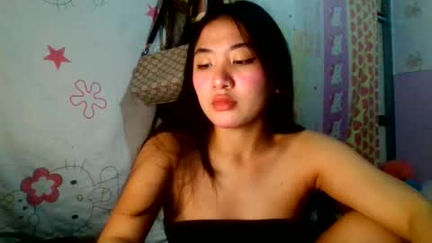 Snapshot of pretty_am chatting on November 17, 2:12 pm pretty_am online show from November 17, 2:12 pm