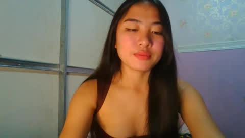 pretty_am online show from April 1, 4:37 pm