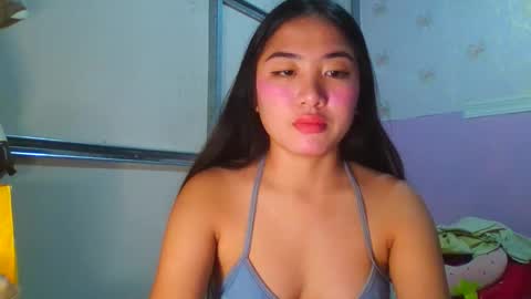 Snapshot of pretty_am chatting on May 6, 4:56 pm pretty_am online show from May 6, 4:56 pm
