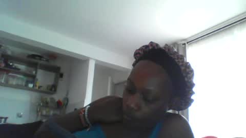 Snapshot of pretty_beib chatting on July 14, 7:02 am Karol online show from July 14, 7:02 am