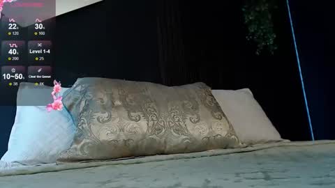 pretty_cristal22 online show from February 13, 2:13 pm