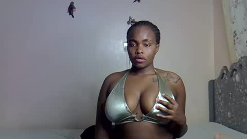 pretty_daina3 online show from April 14, 9:32 pm
