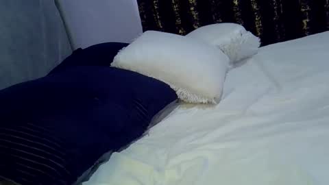 pretty_daniella online show from January 7, 7:33 am