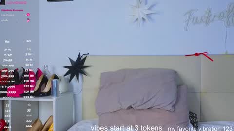 Snapshot of pretty_helga chatting on February 3, 8:57 am pretty_helga online show from February 3, 8:57 am