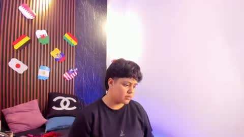 pretty_honey22 online show from June 21, 3:31 am